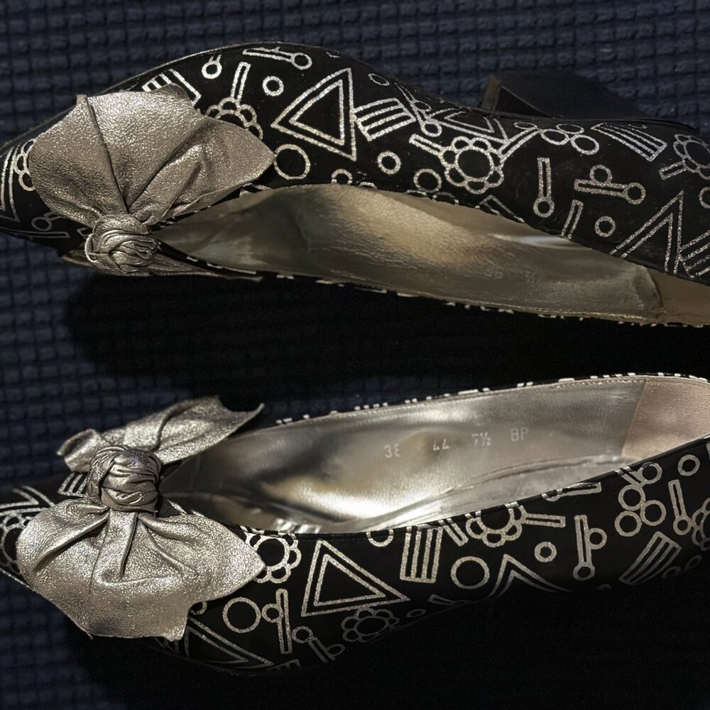 Palcaldi Italian Geometric Suede Pattern With Silver Bow Low Heels